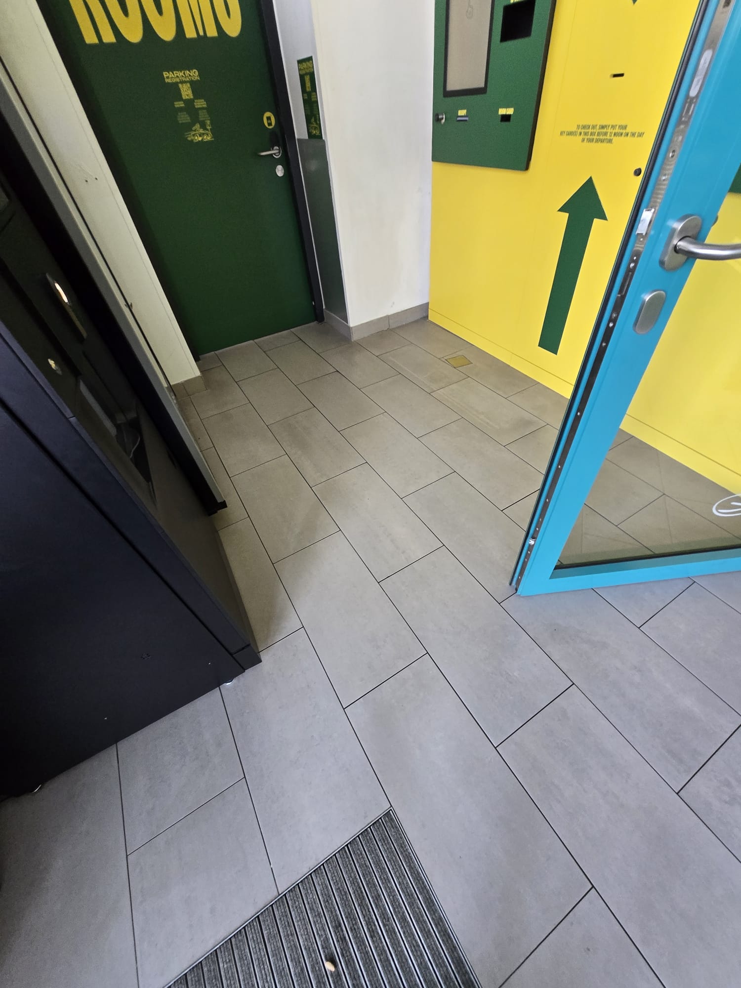 Gebäudereinigung – gereinigtes Gebäude in Wien